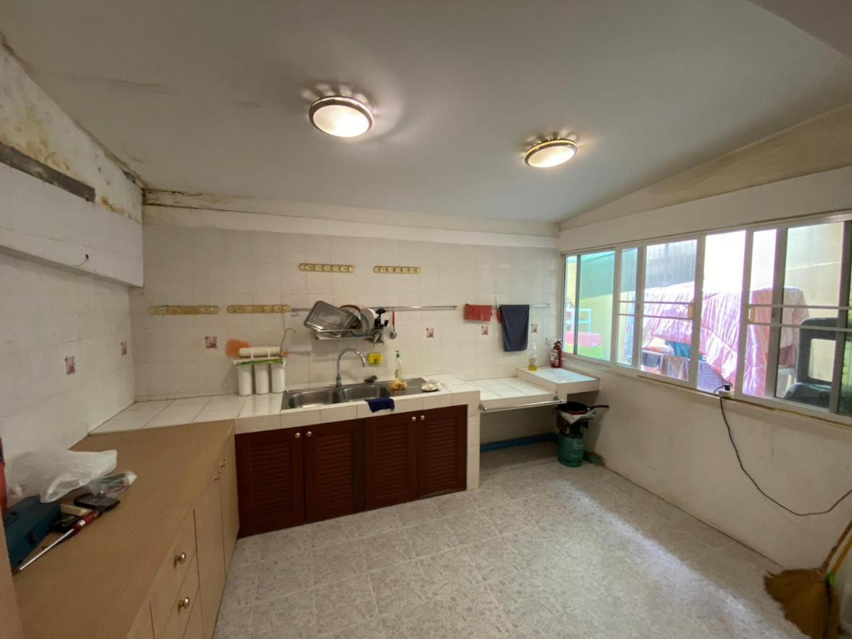 Sura Hostel Bangkok Near Mrt Phra Ram 9 Kültér fotó
