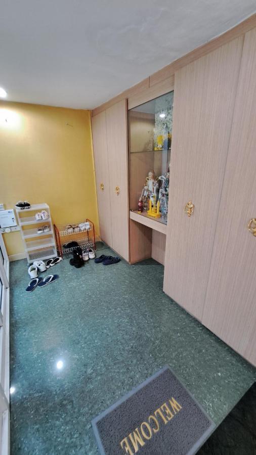 Sura Hostel Bangkok Near Mrt Phra Ram 9 Kültér fotó