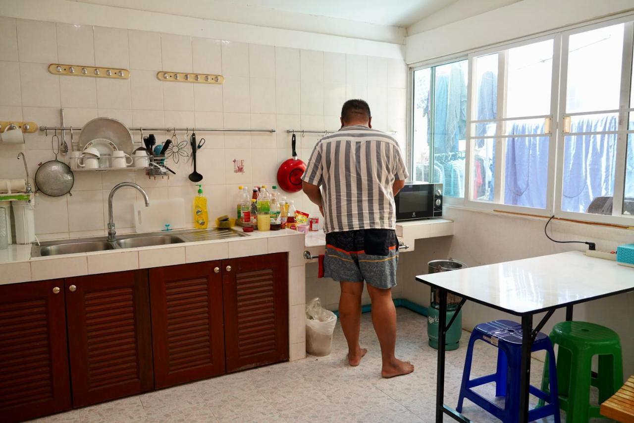 Sura Hostel Bangkok Near Mrt Phra Ram 9 Kültér fotó