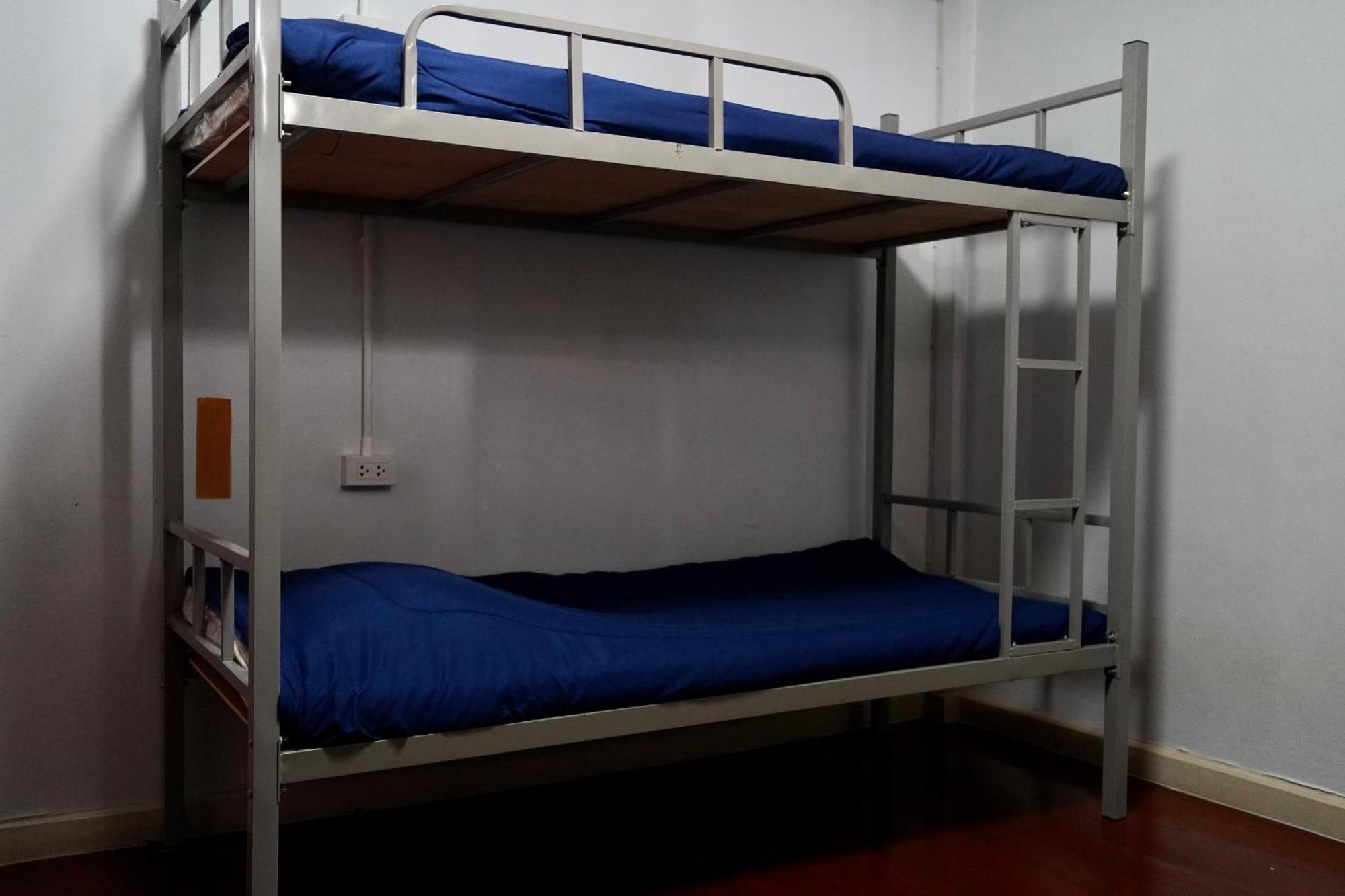 Sura Hostel Bangkok Near Mrt Phra Ram 9 Kültér fotó
